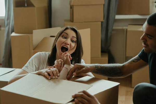 What Are the Common Pitfalls People Face When Moving Homes in the UK?